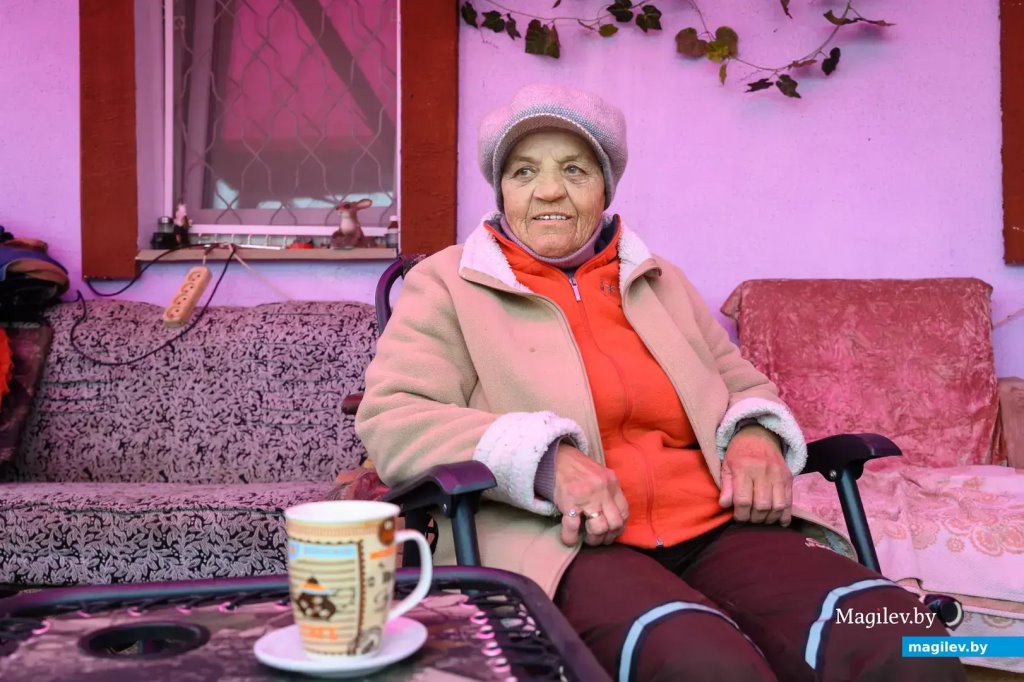 Как 75-летняя белоруска пережила клиническую смерть, потеряла дом при пожаре, ослепла, но сохранила оптимизм