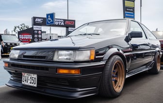 Таможня Литвы пресекла экспорт Tesla Cybertruck в Беларусь