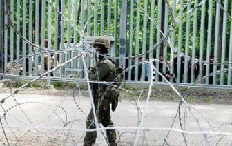 Польша в три раза увеличит число военных на границе с Беларусью