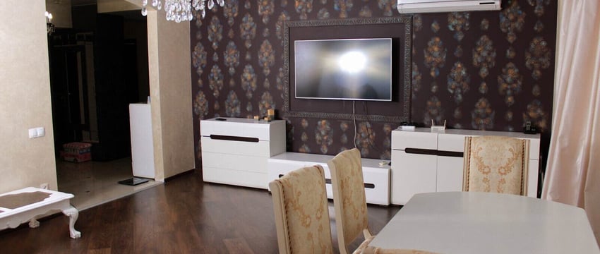 В этом доме в центре Могилева мечтали жить в 2000-х. А сейчас там продают квартиру за 105 тысяч долларов