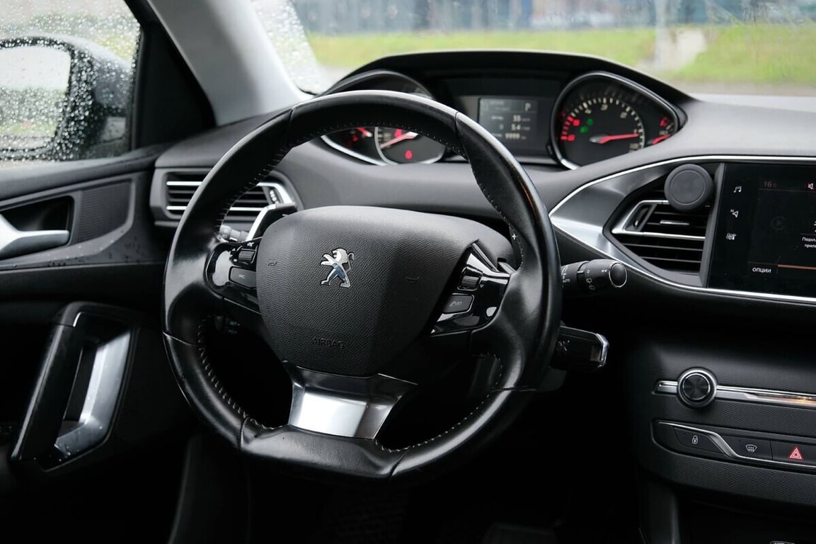 Белорус купил Peugeot 308 из Европы и обслужил по полной