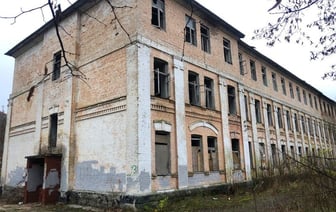 В Гродно продают огромную столетнюю казарму — сколько она стоит и что там можно сделать