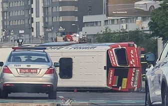 Маршрутка перевернулась во время аварии с электрокаром в Минске