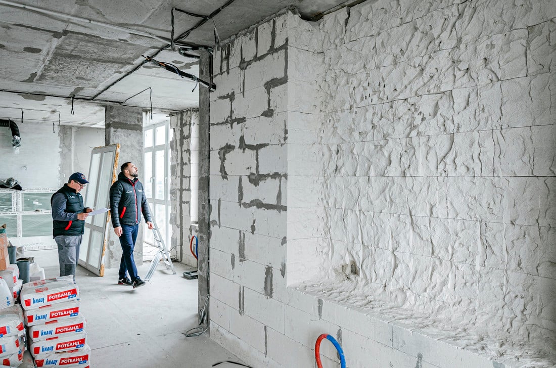 Взяли и прорубили новые окна в многоэтажке. А так можно было?