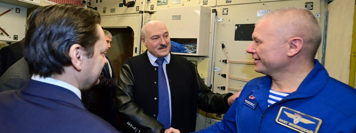 Лукашенко решил отметить День космонавтики в России. Что запланировал обсудить с Путиным «один на один»? — Официально