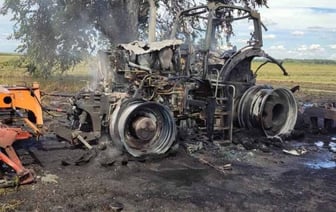 В Столинском районе загорелся трактор