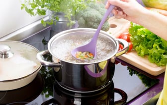 Как спасти слишком соленый суп без добавления воды? Три простейших способа — Полезно