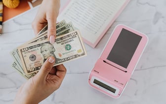 ЕАБР ожидает дальнейший рост зарплат в Беларуси на фоне дефицита кадров