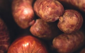 Сколько мяса должно быть в колбасе, рассказали в Госстандарте