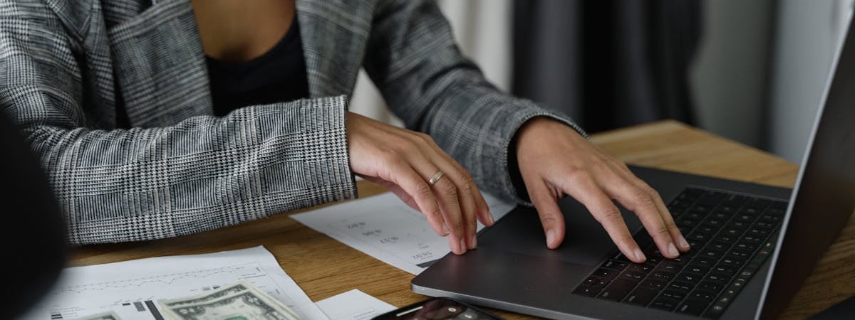 Средняя зарплата в Литве за 2024 год выросла на 10%