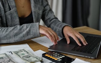 Средняя зарплата в Литве за 2024 год выросла на 10%