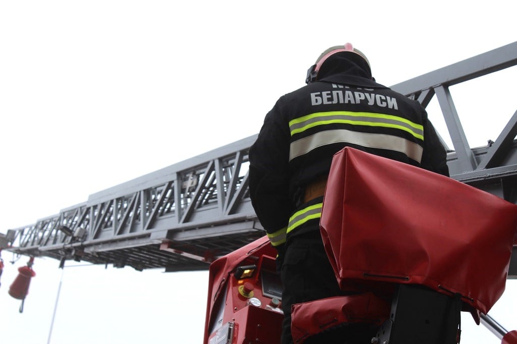 Спасатели в Бресте провели учения на складе нефтепродуктов