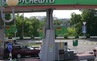 Почему нельзя заправлять бак авто «под крышку»?