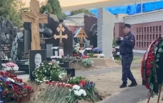 Могилу ведущего КВН Маслякова разрушили на Новодевичьем кладбище