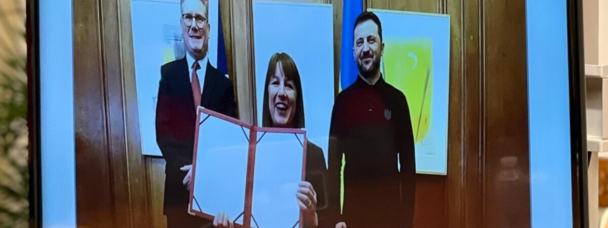 Великобритания предоставила Украине кредит почти в 3 млрд долларов. На каких условиях? — Видео