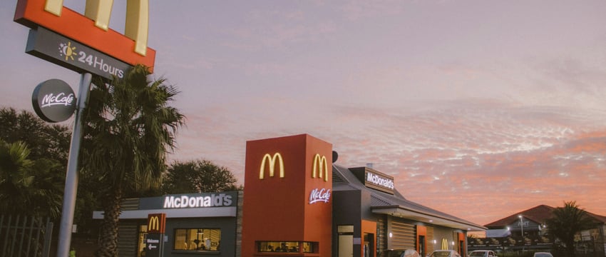 Сотрудник McDonald's поджег ресторан из-за недовольства клиентов.