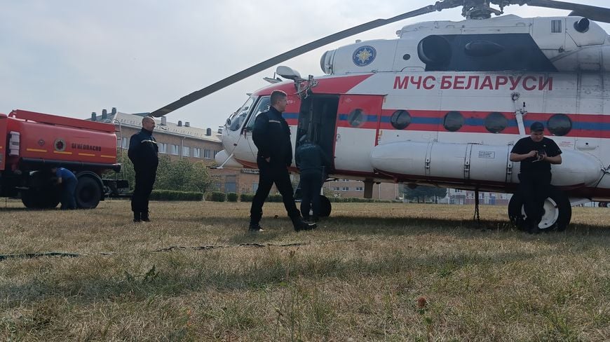 Работники лесной охраны рассказали, как справлялись с бушующим огнем в Полесском лесхозе