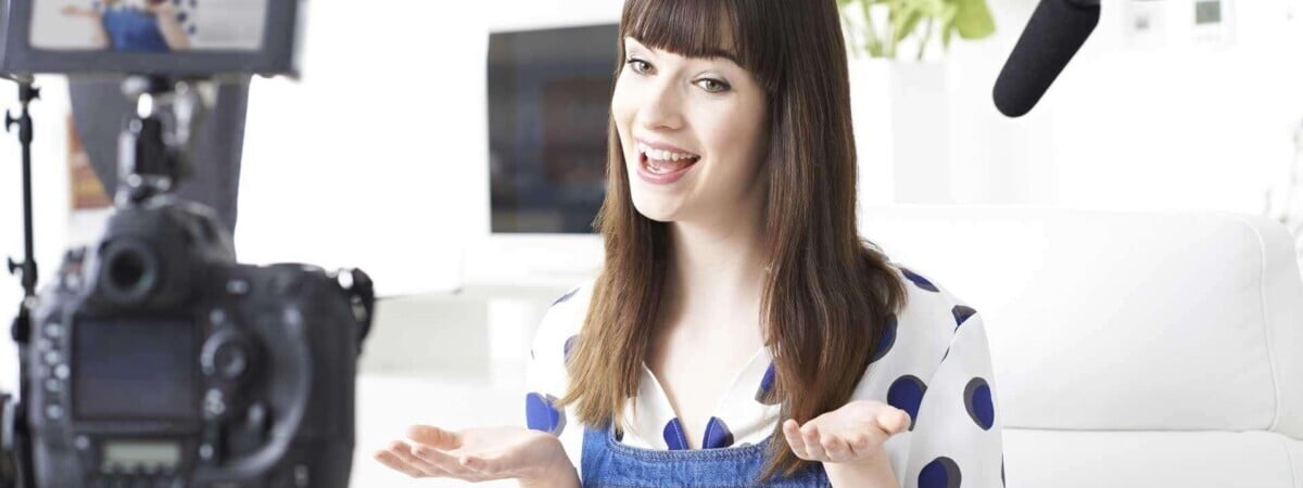 Белорусским блогерам рекомендовали придерживаться единых правил при размещении рекламы. Накажут за нарушение?