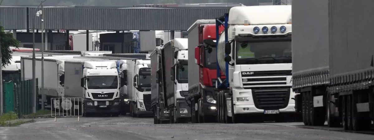 «Антирекорд с начала года» — В ГПК Беларуси насчитали более 3000 фур на границе с ЕС