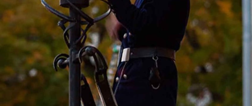 Сегодня брестскому фонарщику исполнилось 67 лет