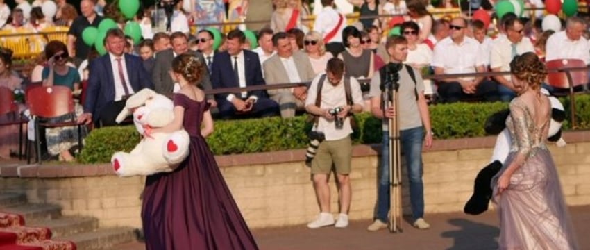 В Бресте золотую медаль получат 160 выпускников, серебряную - 9