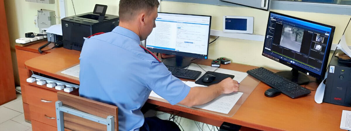 В Гродно двое парней позвонили в милицию с жалобами на своих девушек