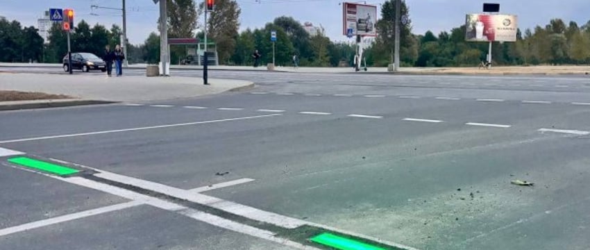 Посмотрите, какой «дублер» светофора появился в Гомеле. Пока он единственный в стране