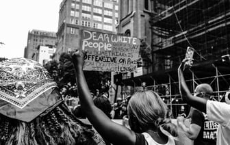 Правозащитник Михаил Жемчужный, осужденный на шесть с половиной лет колонии строгого режима, уехал из Беларуси