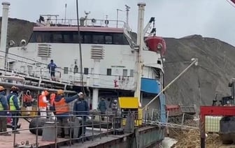 Началась откачка мазута из затонувшего в Черном море танкера