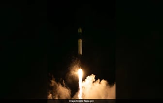 НАСА запускает крошечный спутник для изучения изменений климата на полюсах Земли