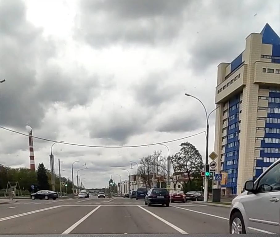 В Бресте изменен режим работы светофорного объекта на пересечении проспекта Машерова и улицы Ленина