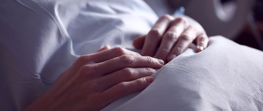 Женщина почувствовала себя пьяной, хотя не пила: врачи обнаружили, что алкоголь вырабатывался в ее кишечнике.