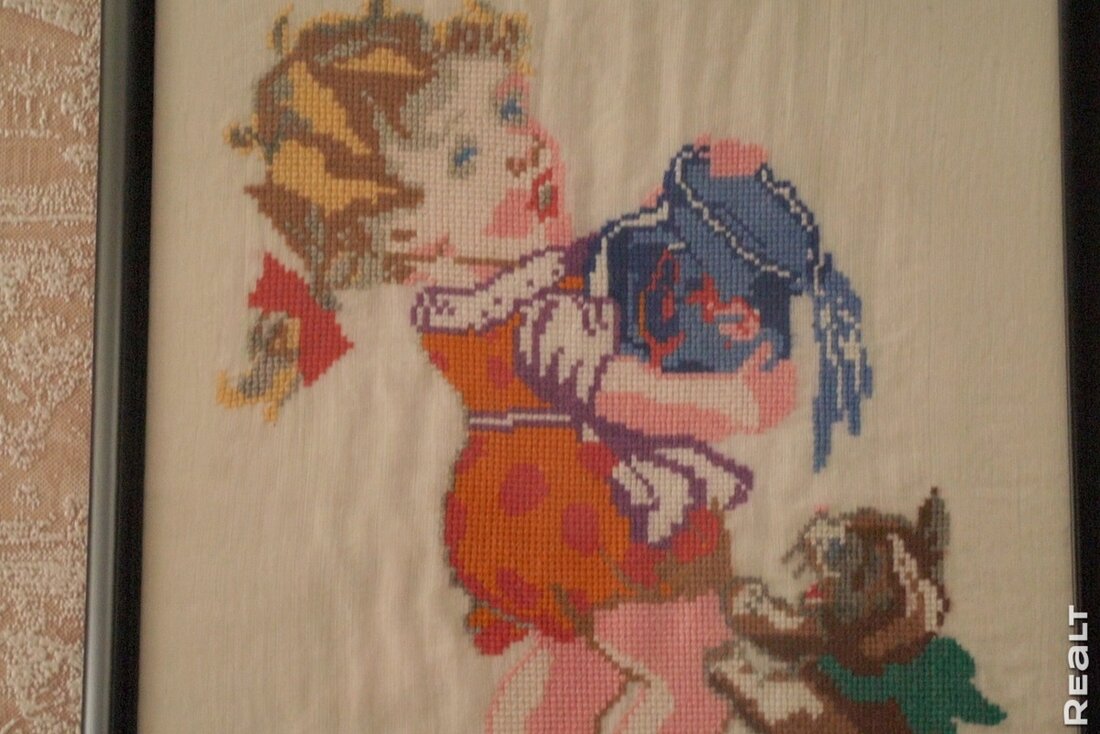 Белоруска восстанавливает родовое гнездо в глухой деревне у реки