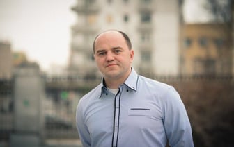 Военного аналитика Егора Лебедка хотят перевести на тюремный режим