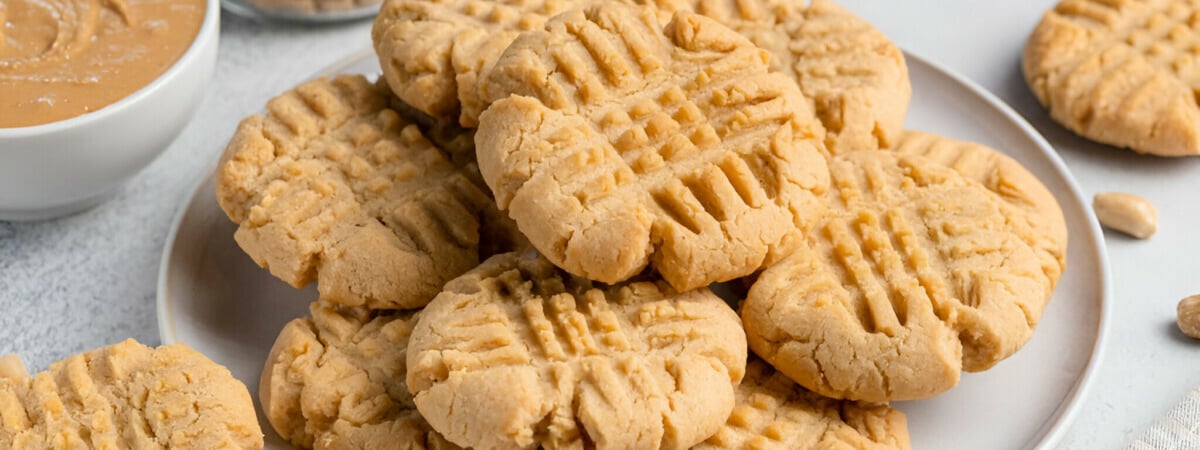 Вы больше не будете покупать курабье. Нашли рецепт бабушкиного печенья, с которым справится даже школьник — Полезно