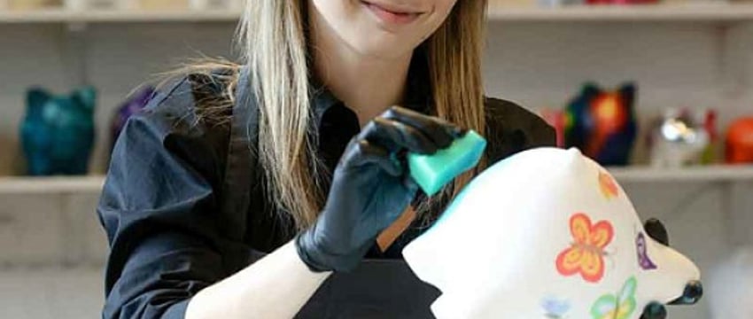 Бизнес на свинках. Как белоруска строит свое дело, создавая копилки