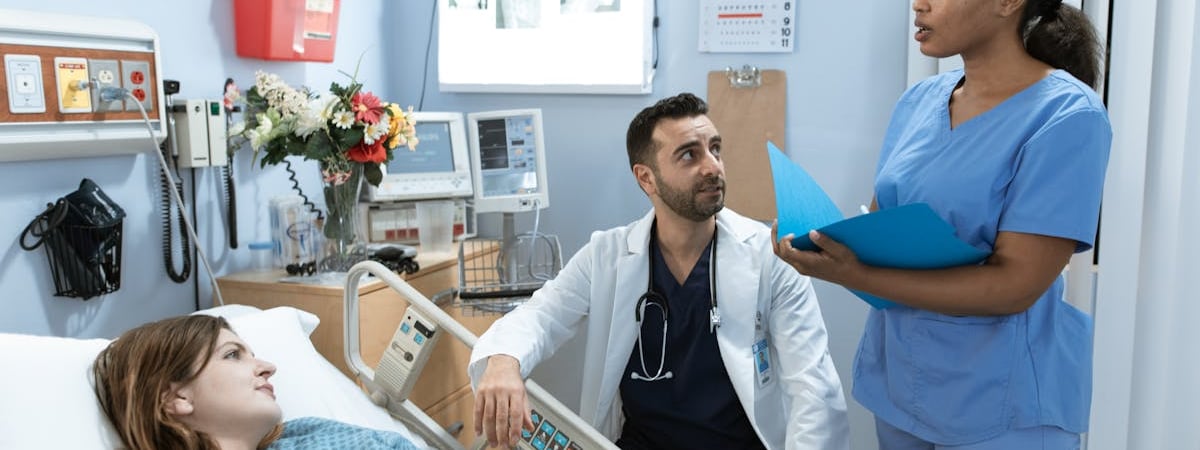 Медсестру приговорили к 2,5 годам домашней химии по статье о грубом нарушении порядка