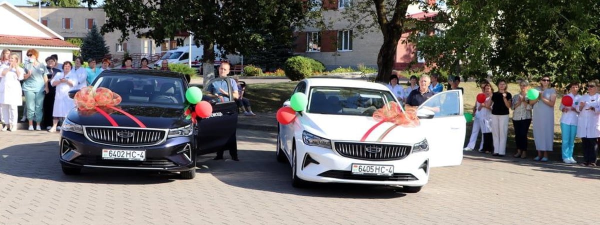 В Берестовице больница получила новые автомобили