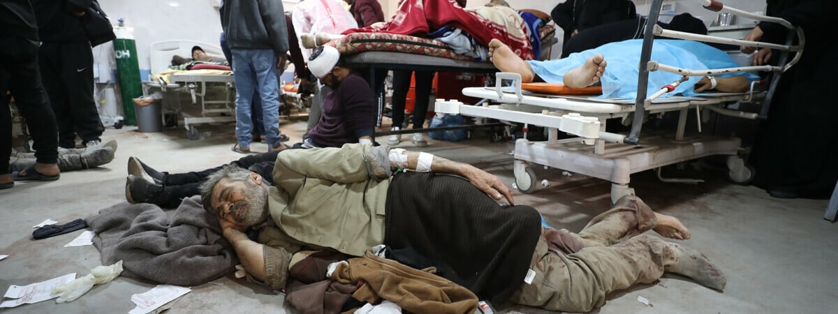 Более 100 погибших и 700 раненых. Израильские военные открыли стрельбу по толпе голодных палестинцев — Видео