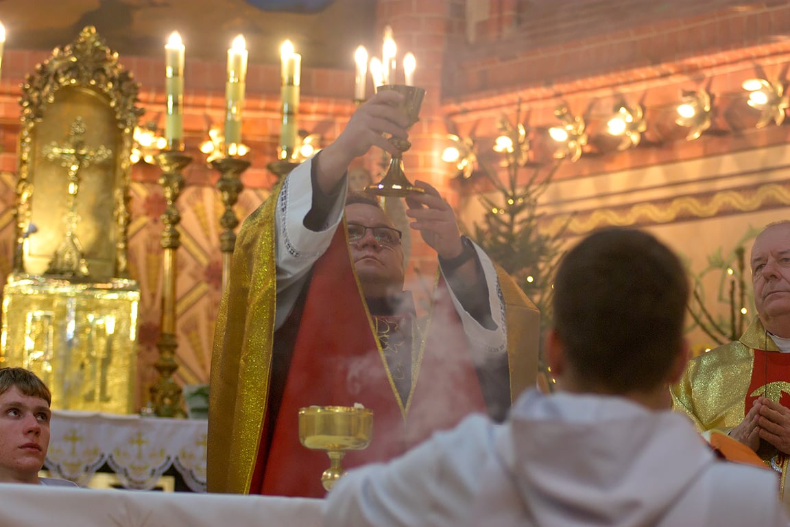 Фотарэпартаж з пастаўскага касцёла Антонія Падуанскага. Фота Сержука Серабро