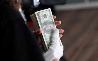 Российские инвесторы обвинили Минфин Беларуси в дискриминации и уведомили о дефолте