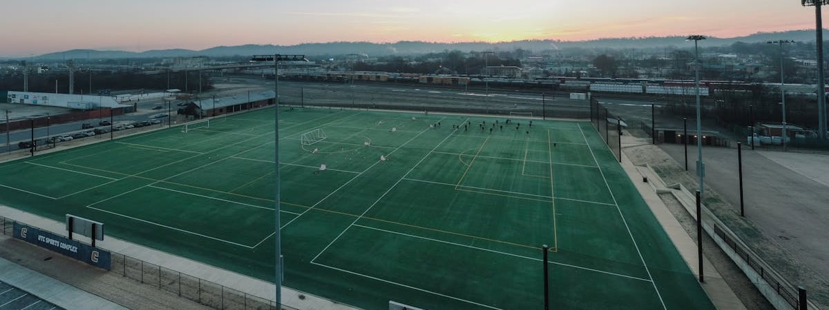 Минчанина арестовали на 15 суток за пикетирование наклейкой с гербом «Погоня» на телефоне