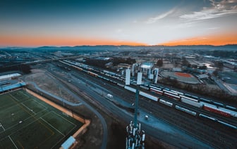 «Он открыл дверь!» — Появилось видео, как медведь забрался в машину. Что было дальше? — Видео