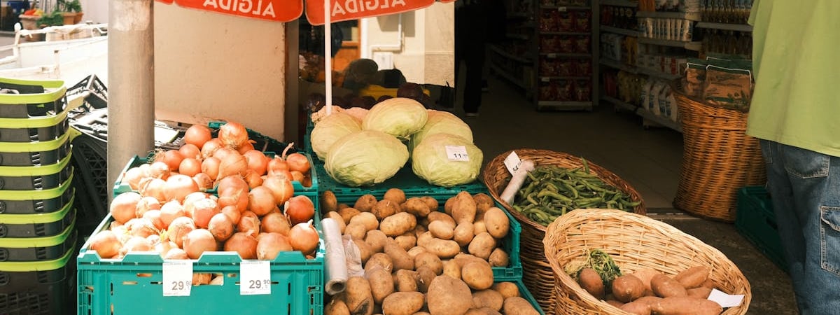 В Беларуси рост розничного товарооборота в январе-феврале замедлился до 10%