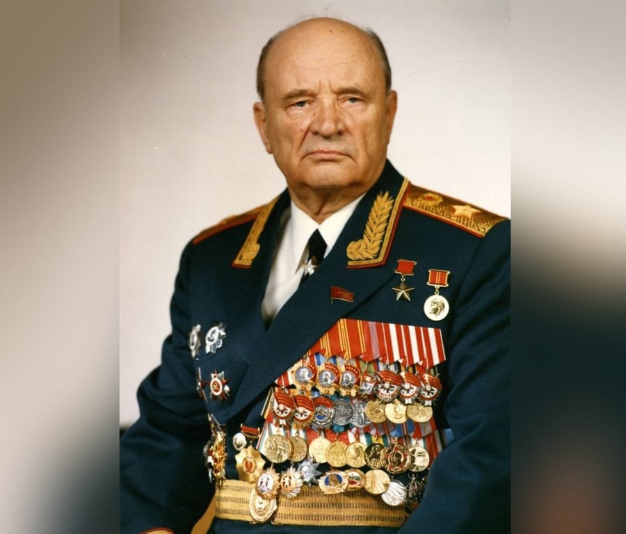 В Бресте может появиться улица Петра Ивашутина