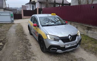 В Волковыске мужчина вонзил нож в капот такси — что случилось