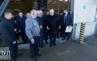 Лукашенко объяснил, почему едва ходит