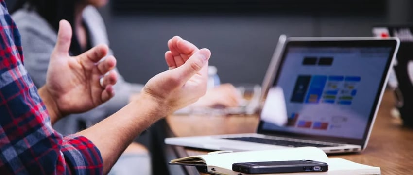 "Хвастовство - это вредная черта, которая делает вас некомпетентным: учитесь быть занятым"