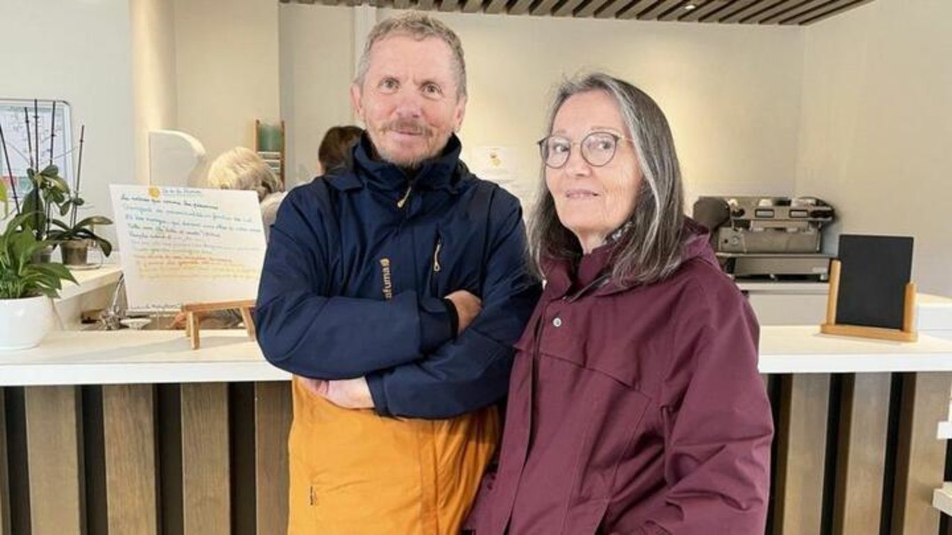 Филипп и Вивиан стараются жить по возможности нормальной жизнью. Фото Русской службы Би-би-си