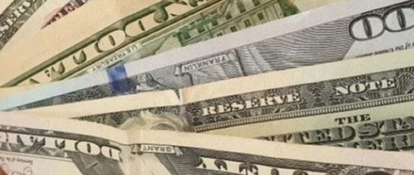 Белоруска одолжила у знакомой 52 тысячи долларов, у другой — 13. Возвращать и не собиралась